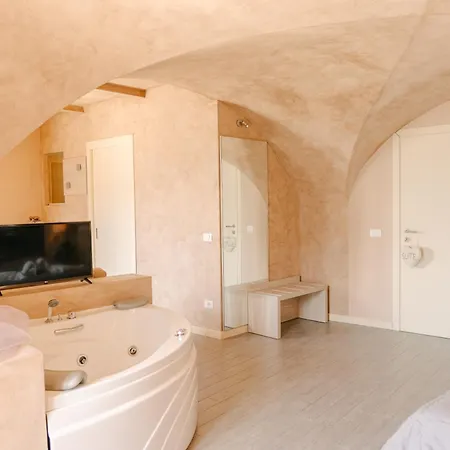 Hotel Miralago Pieve (Lombardy)