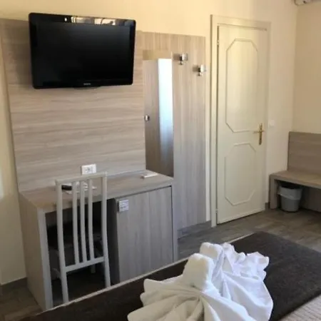 Miralago Hotel 3*