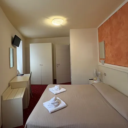 Miralago Hotel