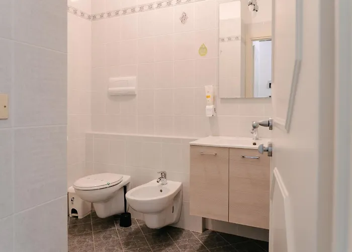 Отель Miralago
