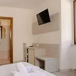 Miralago Hotel