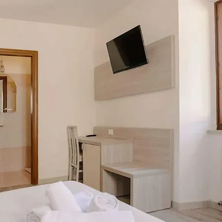 Miralago Hotel