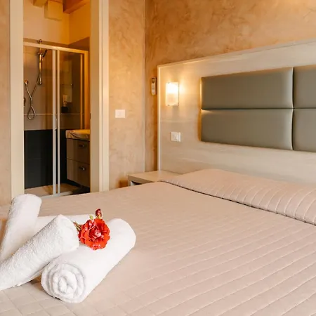 Hotel Miralago