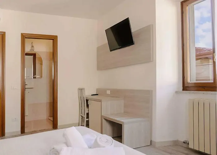 Miralago Hotel