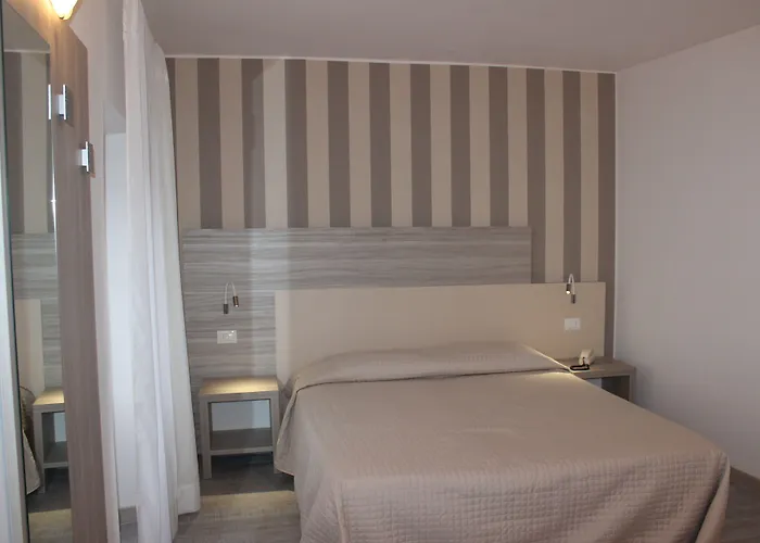 Miralago Hotel 3*