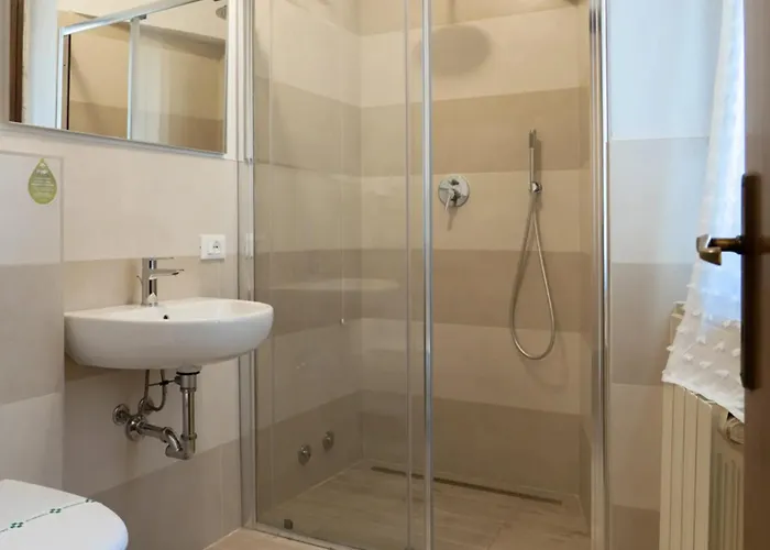 Miralago 3* Pieve (Lombardy)