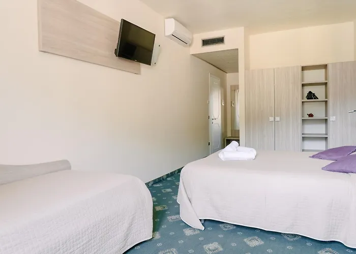 Miralago Hotel 3*
