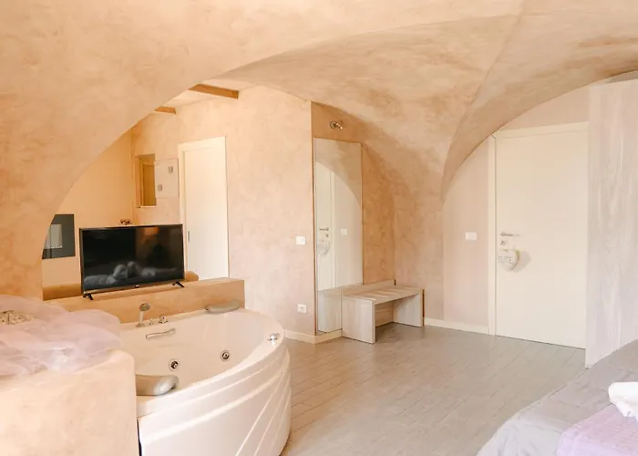 Hotel Miralago Pieve (Lombardy)