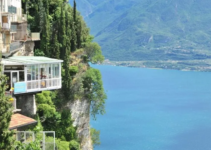 Miralago Hotel Pieve (Lombardy)